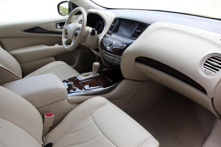  Infiniti JX35 2013 года  (фото 58 из 95)